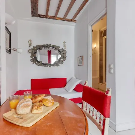 Apartment Parisian Cocoon 1bdr Flat - Prime Loc Le Marais *